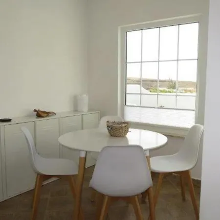Cottage, La Pared